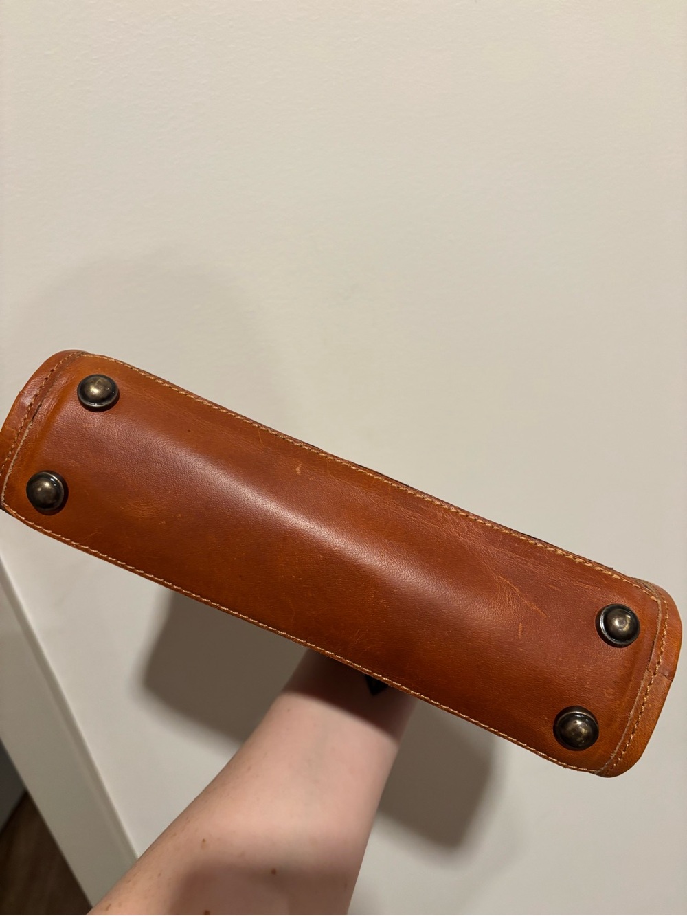Western Linens Handcrafted Leather and Cow Hide Purse - Picture 4 of 7